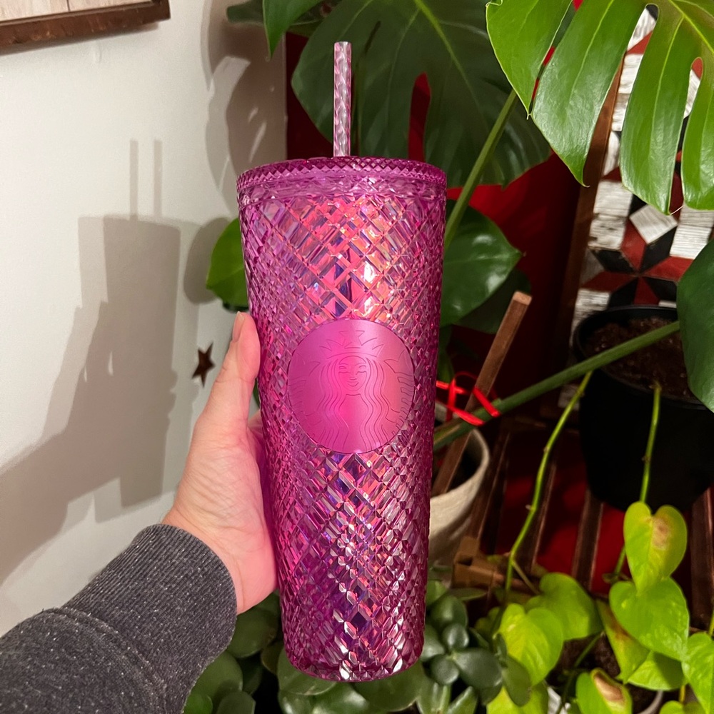 Brand New Starbucks 2023 Valentine’s Jeweled Venti Cup
